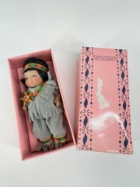 Kingstate The Dollcrafter Native American Child Doll Taiwan 2560 Original Box